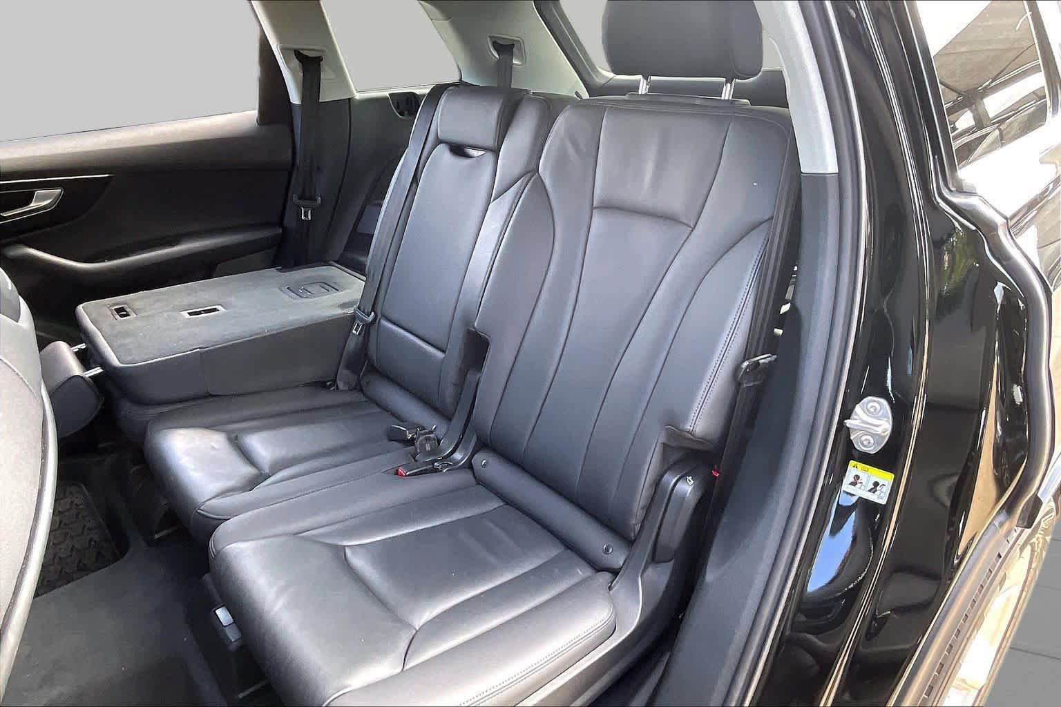 Used 2023 Audi Q7 2.0T Premium w/ Convenience Package AWD/4WD image 21