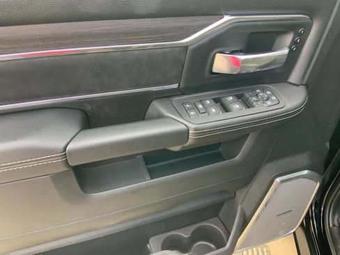 New 2026 RAM 2500 Laramie AWD/4WD image 14