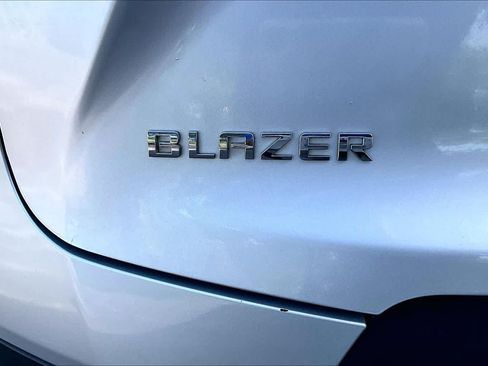 Used 2021 Chevrolet Blazer LT FWD image 10