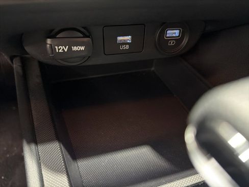 Used 2023 Hyundai Elantra SEL image 22