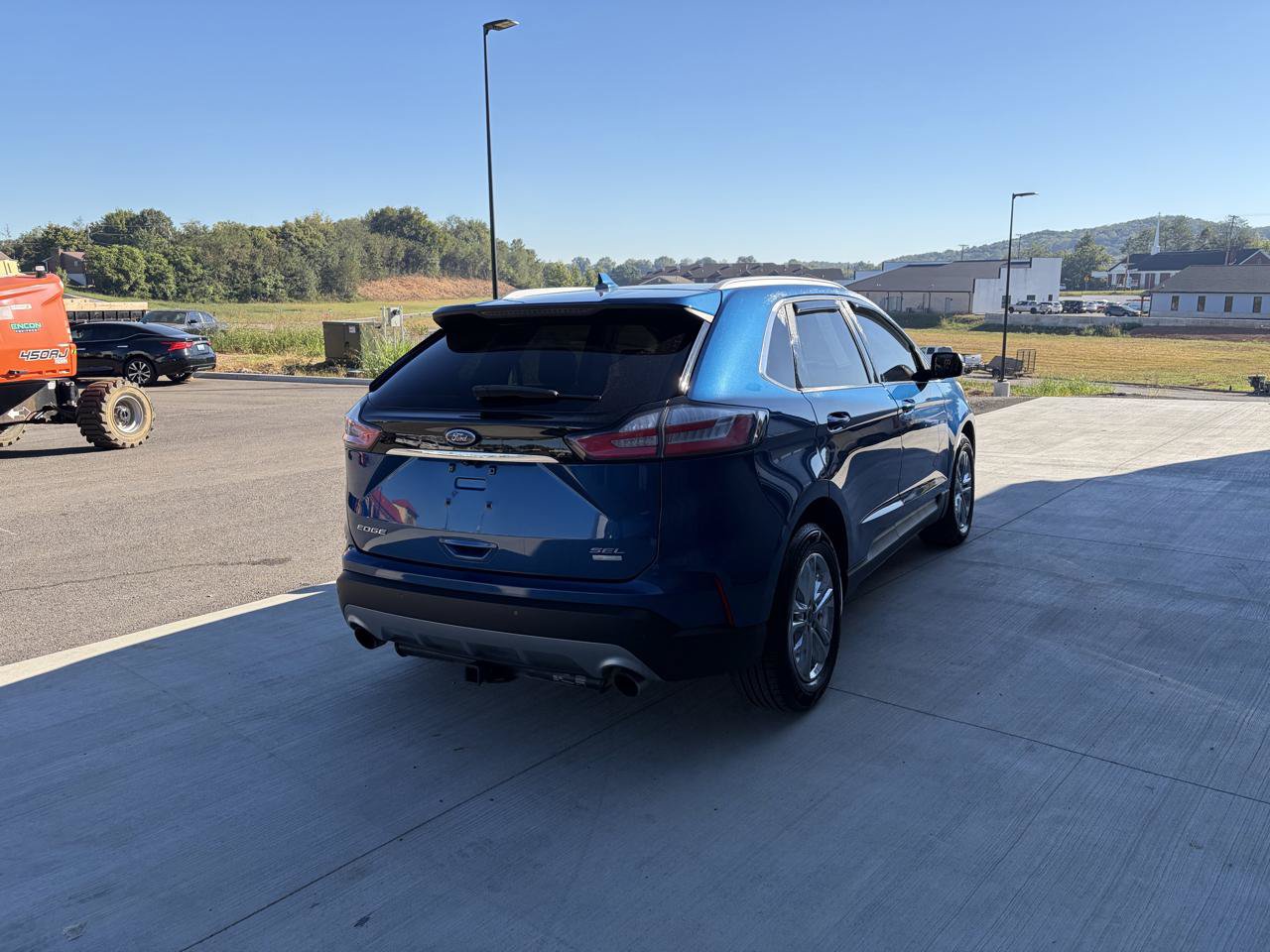 Used 2020 Ford Edge SEL w/ Convenience Package FWD image 5