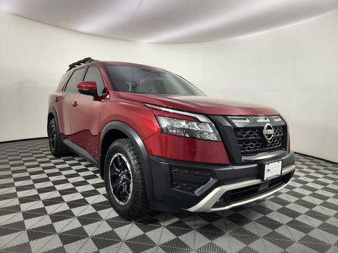 Used 2024 Nissan Pathfinder Rock Creek AWD/4WD image 7