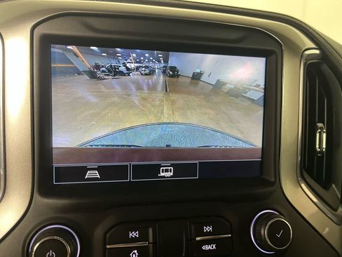 Used 2021 Chevrolet Silverado 1500 LT Trail Boss w/ Convenience Package II AWD/4WD image 19