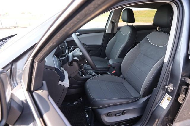 Certified 2023 Volkswagen Taos SE AWD/4WD image 8
