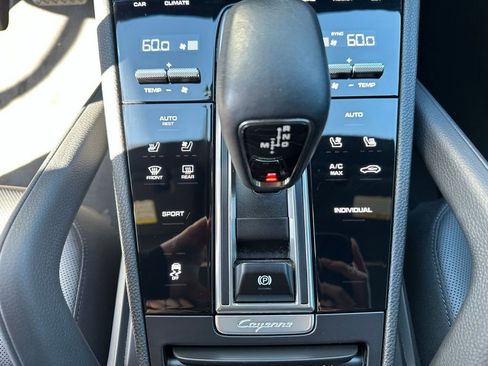 Used 2023 Porsche Cayenne image 26