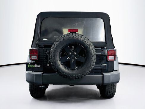 Used 2017 Jeep Wrangler Unlimited Sport AWD/4WD image 7