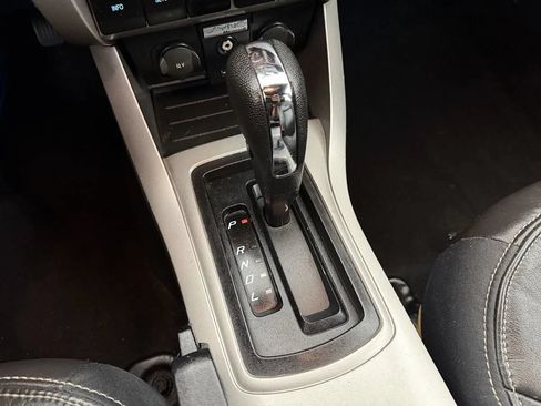 Used 2008 Ford Focus SE FWD image 18