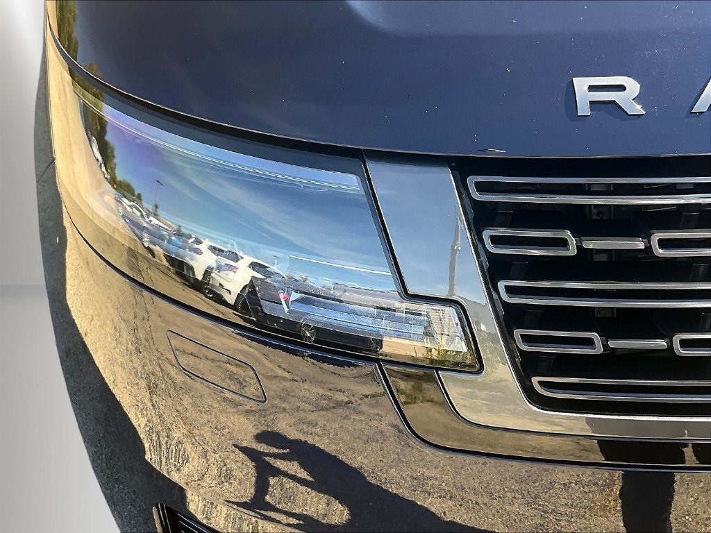Used 2025 Land Rover Range Rover Autobiography AWD/4WD image 32