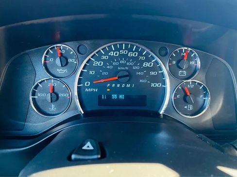 Used 2018 Chevrolet Express 2500 Extended w/ Driver Convenience Package image 11