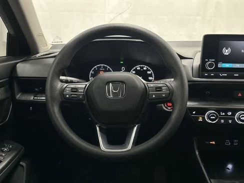 Used 2025 Honda CR-V EX image 15