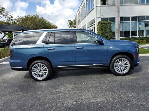 Certified 2025 Cadillac Escalade Premium Luxury image 6