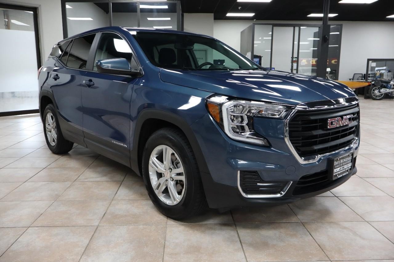 Used 2024 GMC Terrain SLE AWD/4WD image 7