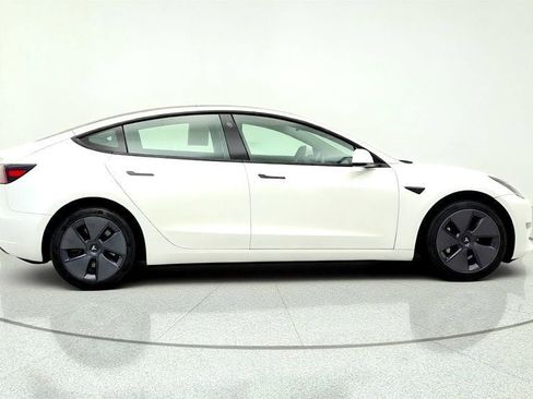 Used 2023 Tesla Model 3 Standard Range RWD image 4
