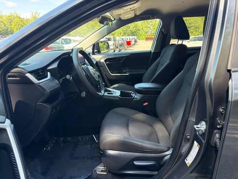 Used 2025 Toyota RAV4 LE AWD/4WD image 23