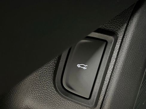 New 2026 Chevrolet Equinox LT w/ Convenience Package II image 12