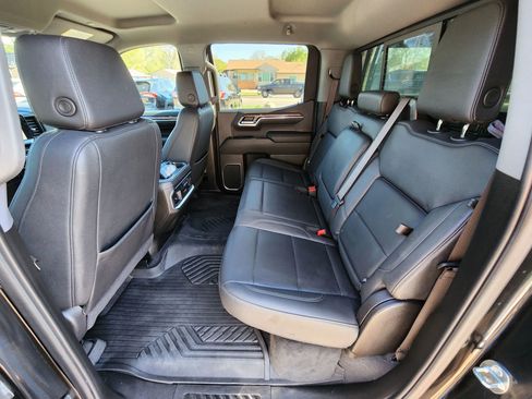 Used 2024 Chevrolet Silverado 1500 LTZ AWD/4WD image 16