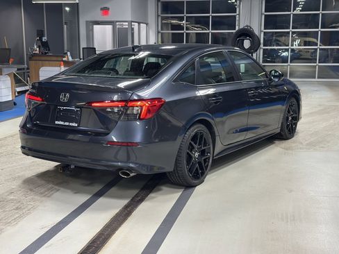 Used 2023 Honda Civic Sport image 4