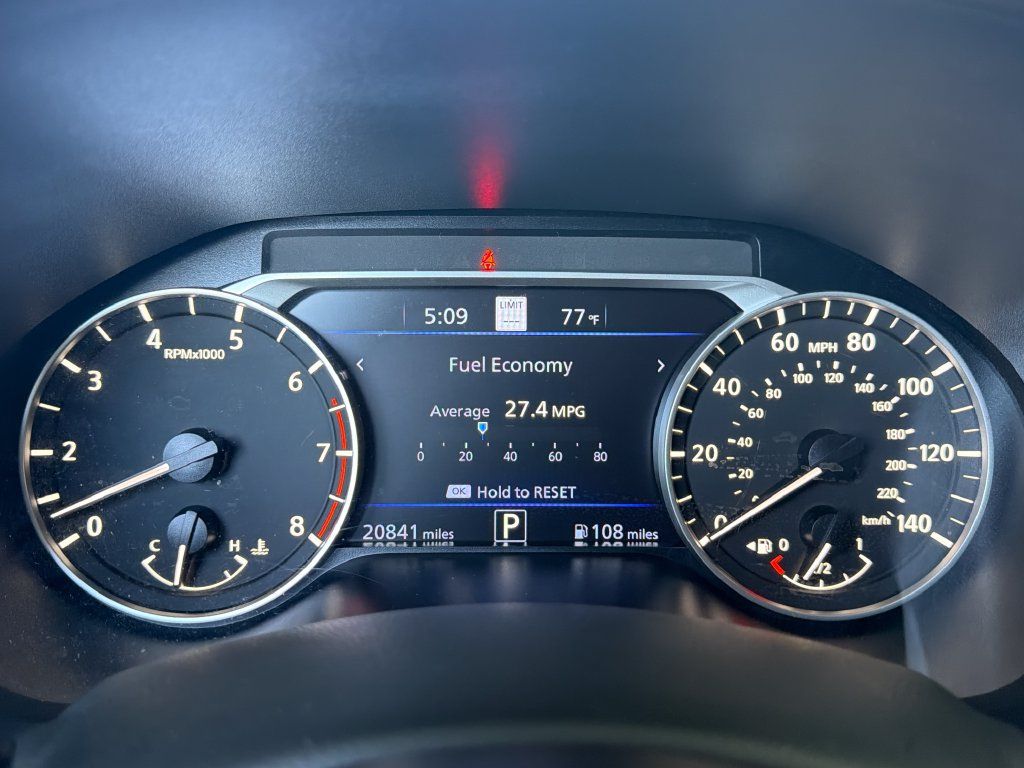 Used 2023 Nissan Altima 2.5 SL FWD image 23