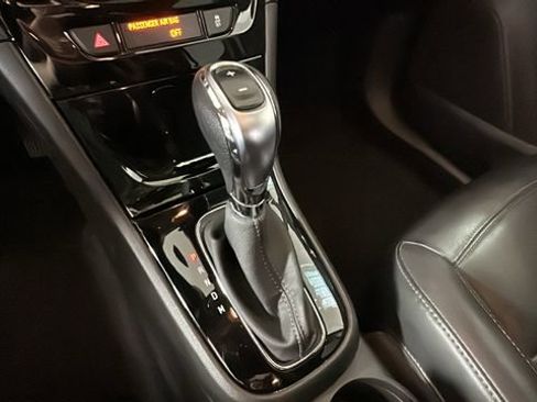 Used 2019 Buick Encore Essence FWD image 22