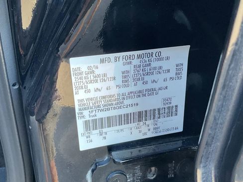 Used 2016 Ford F250 Platinum w/ FX4 Off-Road Package image 24