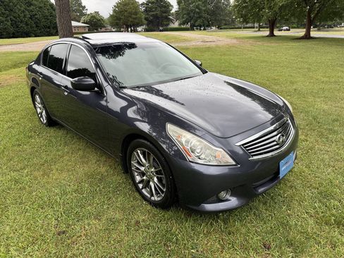 Used 2011 INFINITI G37 Journey w/ Premium Pkg RWD image 4