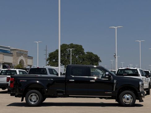 New 2026 Ford F350 Platinum w/ Platinum Plus Package AWD/4WD image 3