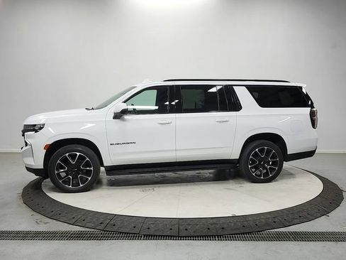 Used 2024 Chevrolet Suburban RST w/ Luxury Package AWD/4WD image 4