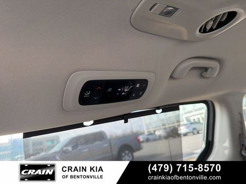 Used 2019 Chrysler Pacifica Touring-L Plus image 35