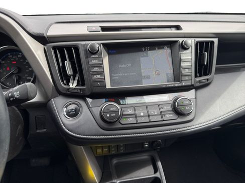 Used 2016 Toyota RAV4 Limited FWD image 12