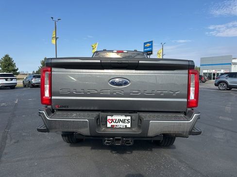 Used 2023 Ford F250 XLT image 11