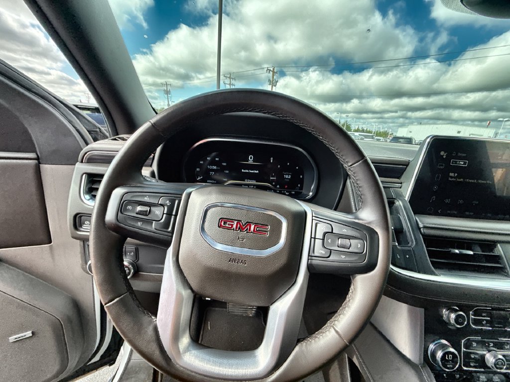 Used 2024 GMC Yukon SLT RWD image 17
