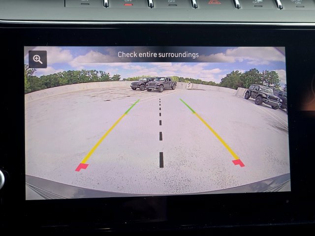 New 2027 Jeep Grand Cherokee Altitude RWD image 19