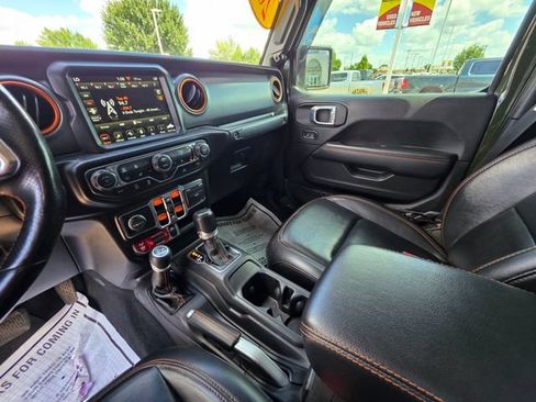Used 2022 Jeep Gladiator Mojave w/ LED Lighting Group AWD/4WD image 23