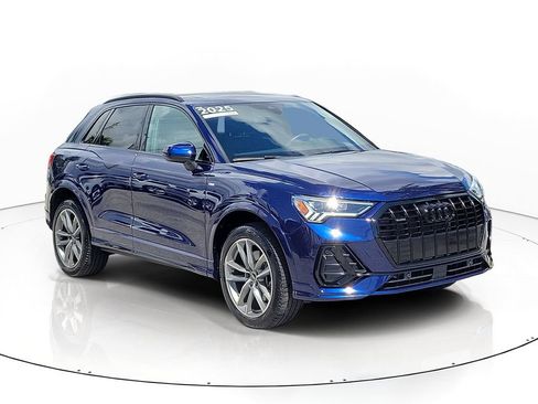 Used 2025 Audi Q3 2.0T Premium w/ Black Optic Sport Package AWD/4WD image 1