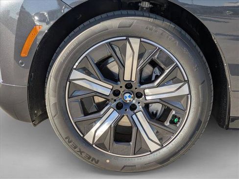 New 2026 BMW iX xDrive45 image 10