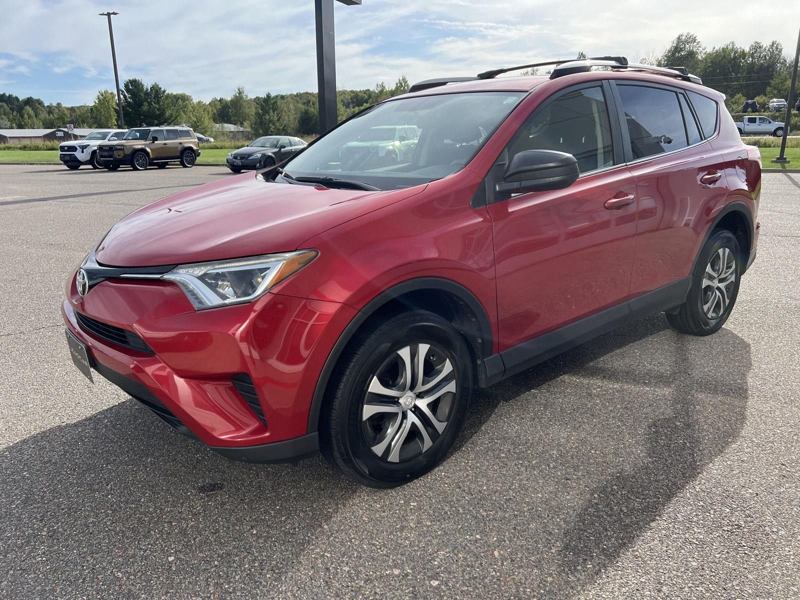 Used 2016 Toyota RAV4 LE AWD/4WD image 10