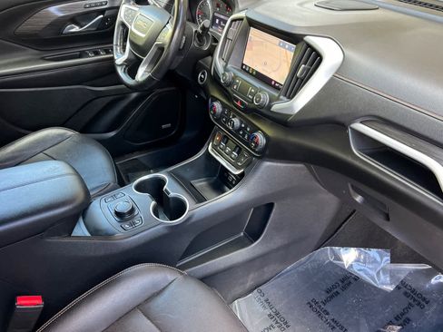 Used 2019 GMC Terrain SLT w/ Preferred Package image 17