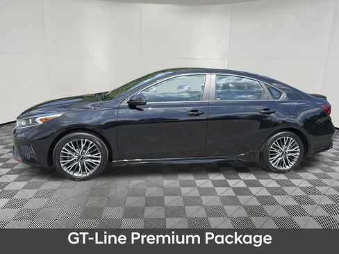 Used 2023 Kia Forte GT-Line w/ GT-Line Premium Package FWD image 2
