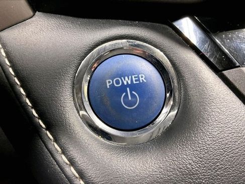 Used 2018 Toyota RAV4 Limited AWD/4WD image 36
