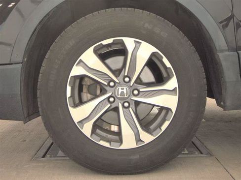 Used 2017 Honda CR-V LX image 8