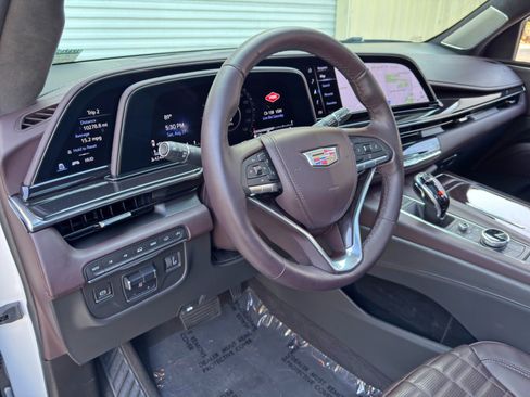 Used 2022 Cadillac Escalade Sport Platinum AWD/4WD image 14