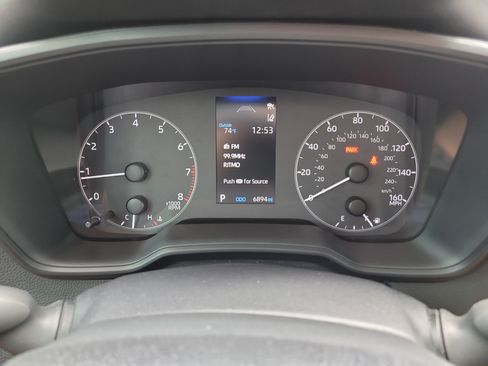 Certified 2025 Toyota Corolla LE image 30