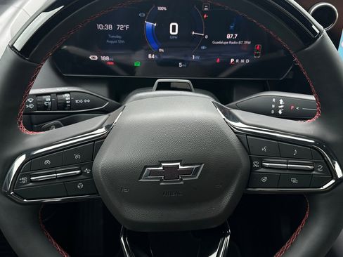 New 2025 Chevrolet Equinox EV RS image 23