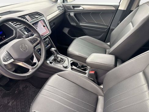 Used 2022 Volkswagen Tiguan SE image 23