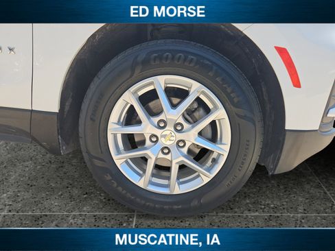 Used 2022 Chevrolet Equinox LS AWD/4WD image 12