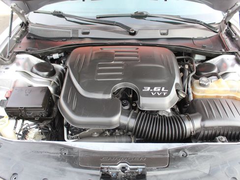 Used 2018 Dodge Charger SXT Plus RWD image 18