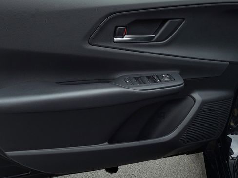 Used 2026 Toyota Prius Plug-In Hybrid image 9