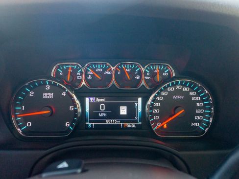 Used 2020 Chevrolet Tahoe LT image 24