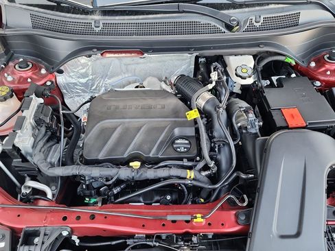 Used 2024 Chevrolet Trax LT w/ Driver Confidence Package image 39