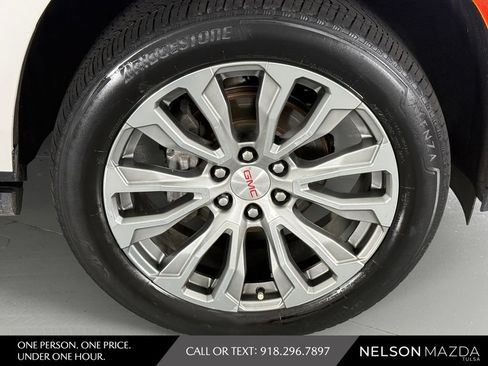 Used 2021 GMC Yukon Denali w/ Denali Premium Package AWD/4WD image 16